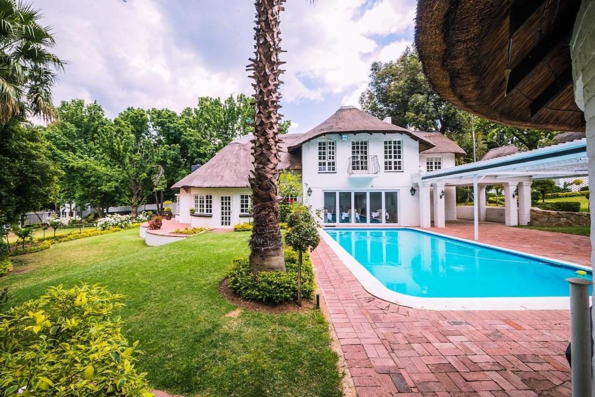 Sandton Country Manor Johannesburg Exterior photo